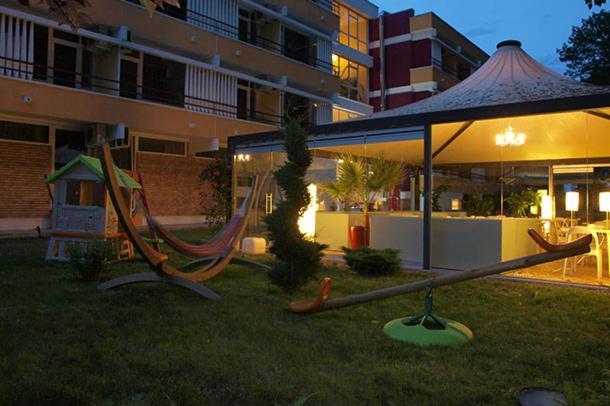 Hotel Sara Neptun Exterior foto